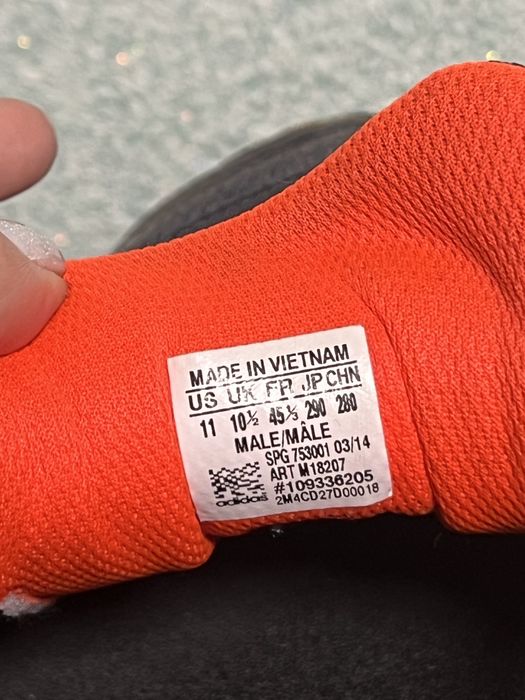 Adidas кросівки 44р