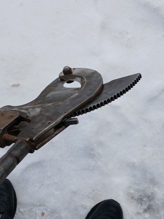 кабелеріз .кабелерез