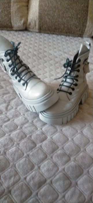 Продам ботинки женские,кожа, размер 40