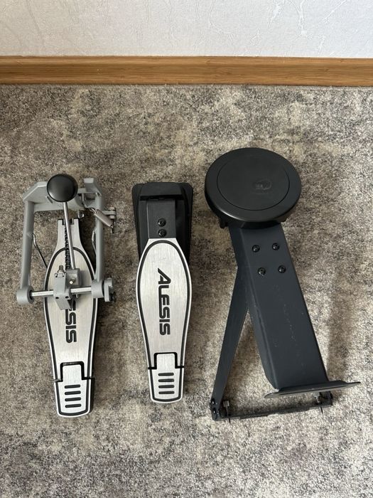 Електронна барабанна установка Alesis Nitro Mesh Kit + додаткова тарілка