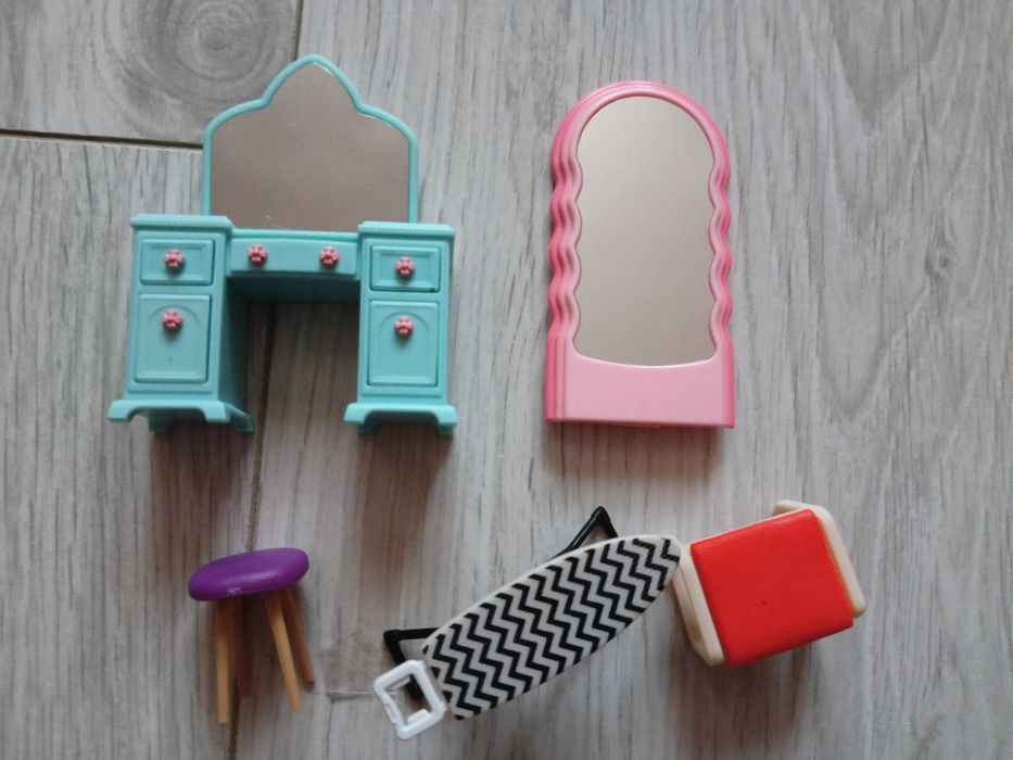 Mini mebelki mini brands