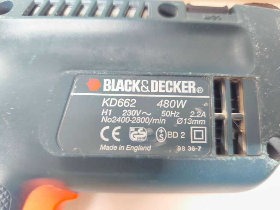 Berbequim de impacto Black Decker KD662 a precisar de reparação