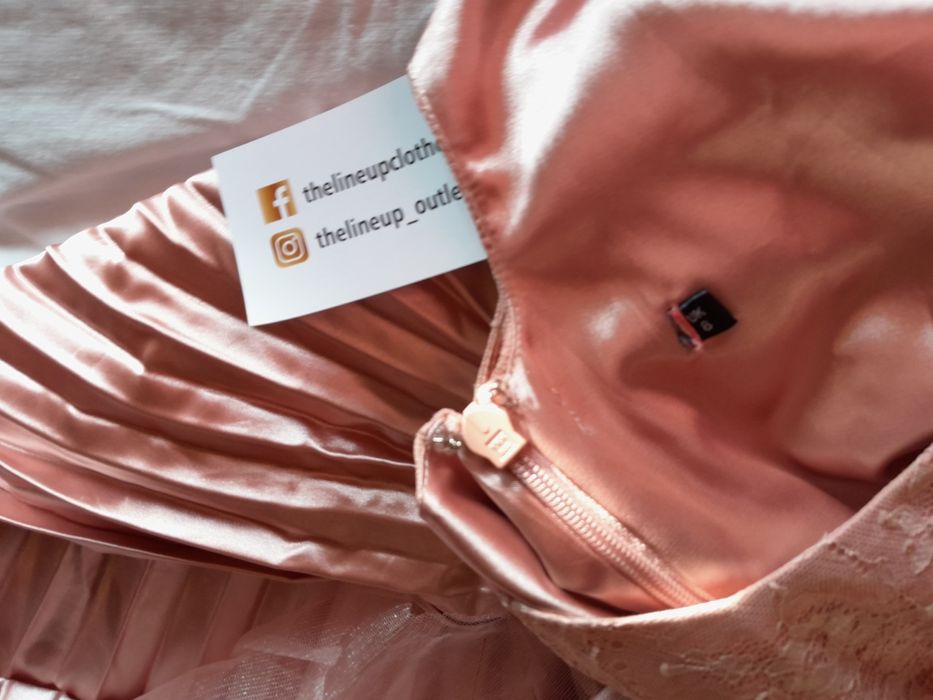 Suknia plisowana morelowa 36 ChiChi London z metkami.