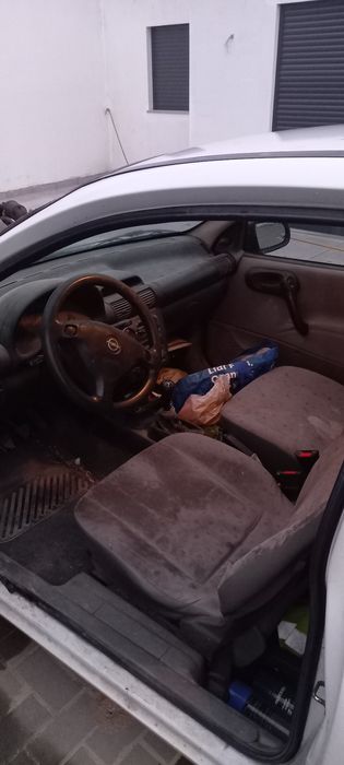 Opel corsa b comercial 99 para peças
