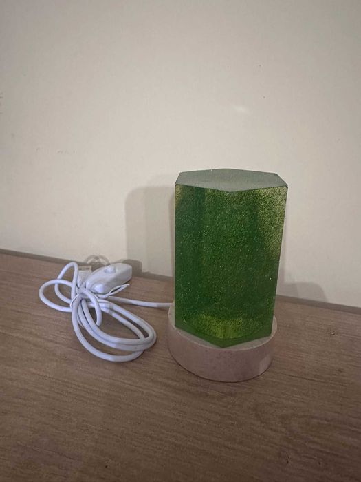 lampka z żywicy epoksydowej