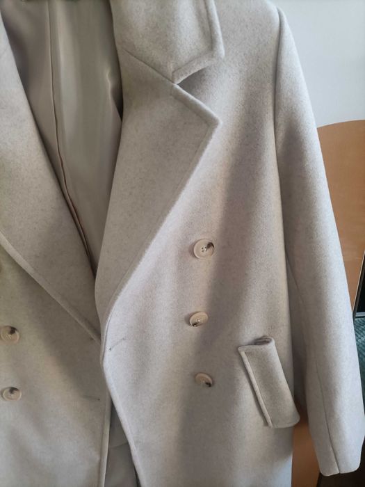 Reserved płaszcz jasny melanż XS