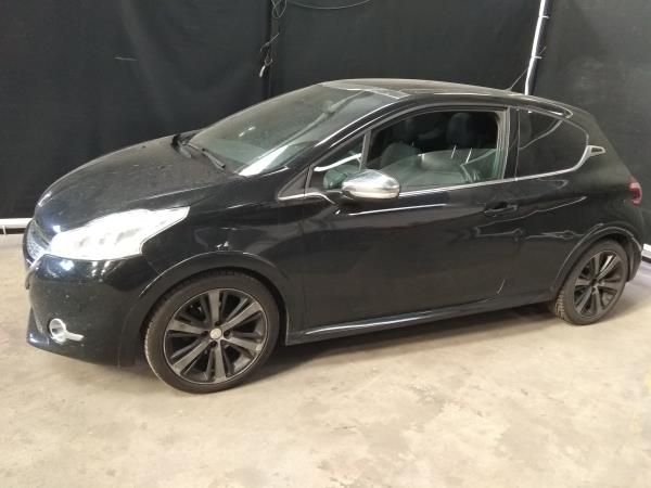 Para peças PEUGEOT 208