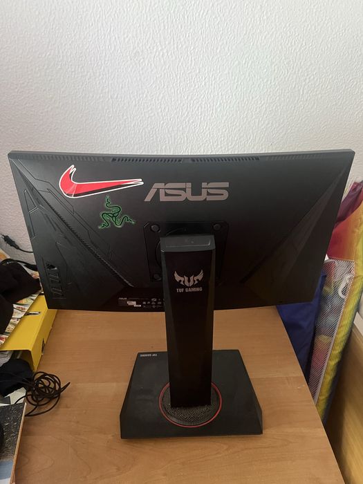 Monitor Asus Tuf Gaming Curvo 144hz
