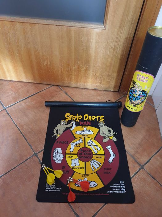 Jogo de setas magnéticas striptease