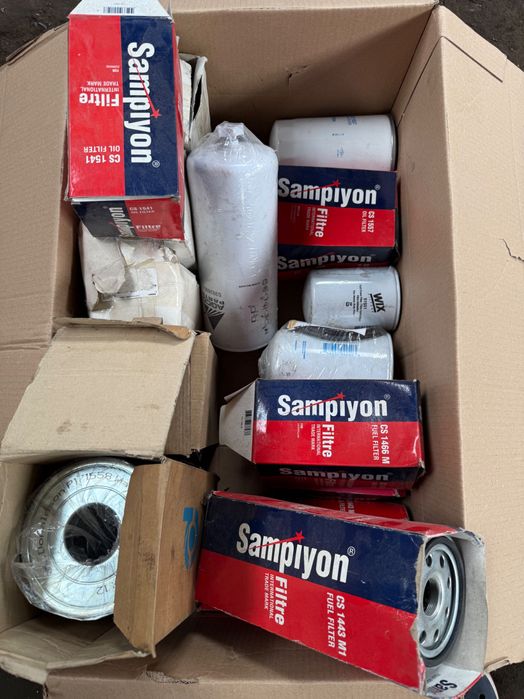 Фільтр паливний,повітряний  AT81478,P527682,P777579,PA2902