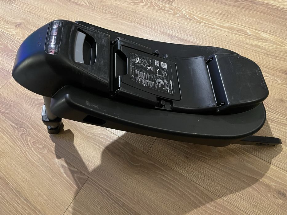 Fotelik samochodowy Recaro Privia Evo + baza Isofix