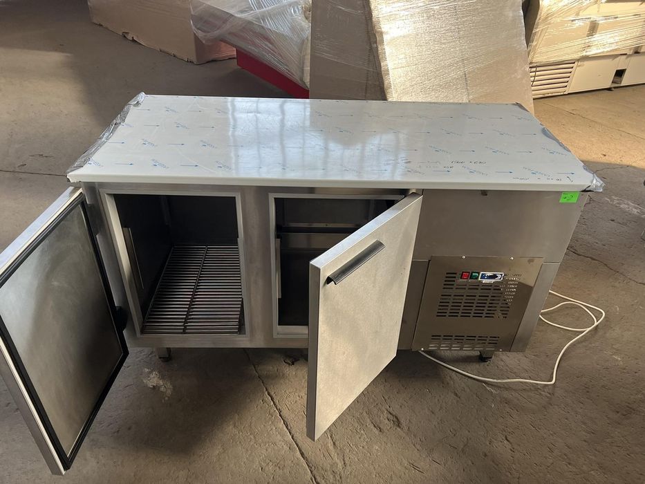 Холодильный стол