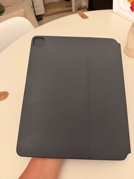 iPad Pro 12.9” 4ª Geração 256GB + Magic Keyboard — Como Novo