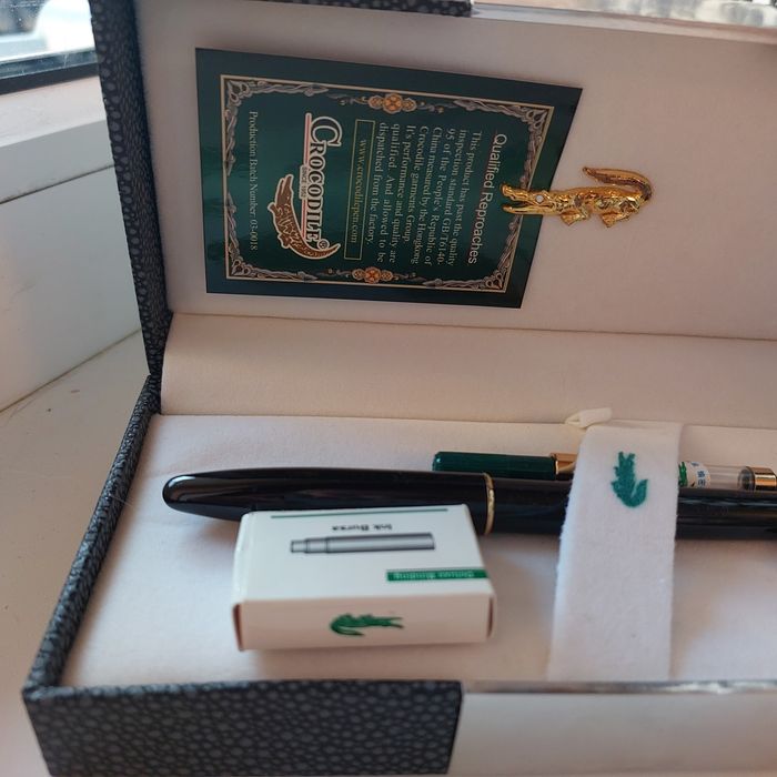 Перьевая ручка Crocodile