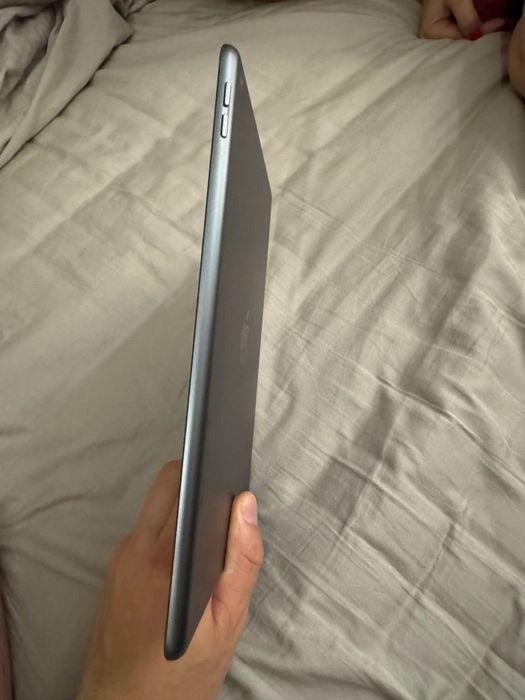 Продам Apple Ipad 7