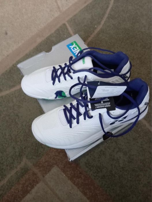Yonex модель Power Cushion Eclipsion 4