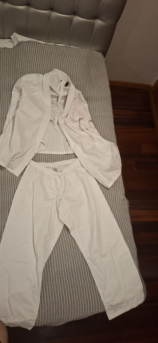 Kimono karaté como novo