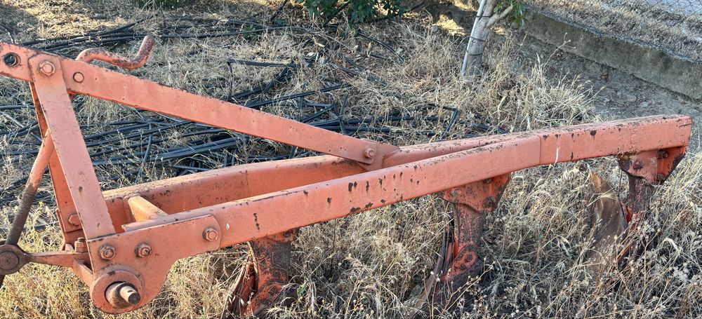 Charrua de 3 ferros fixos