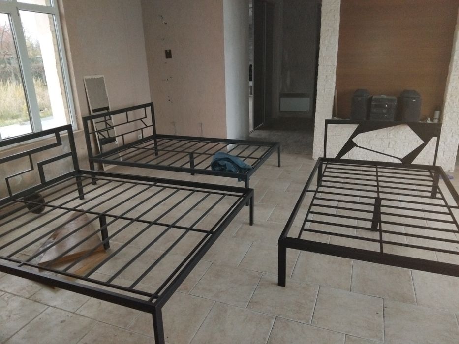 Диван Loft.Кровать из металла. LOFT.Кровать парящая из металла.