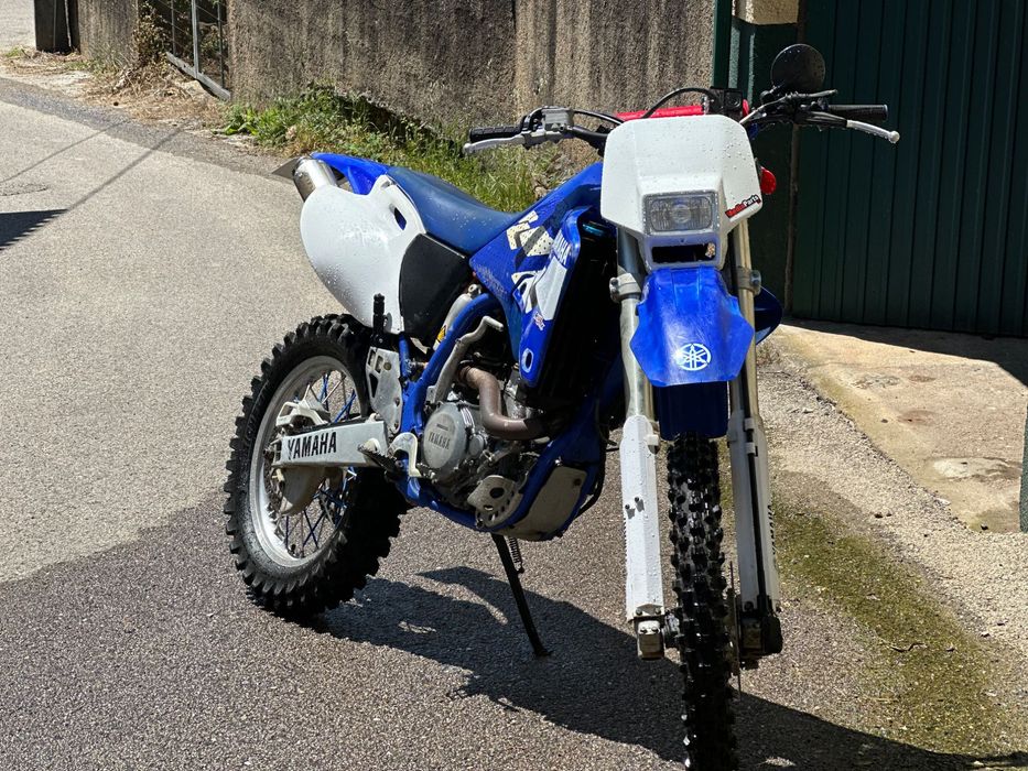 Yamaha WR 400F Moto em bom estado