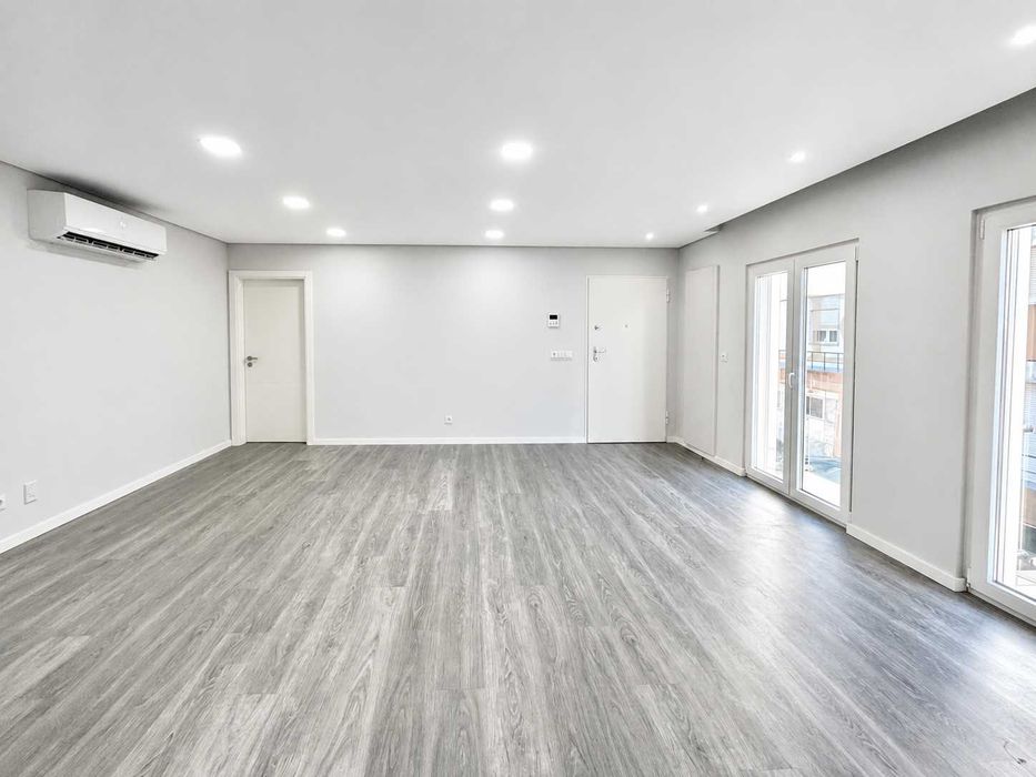 Arrendamento T3 Parede Novo Centro