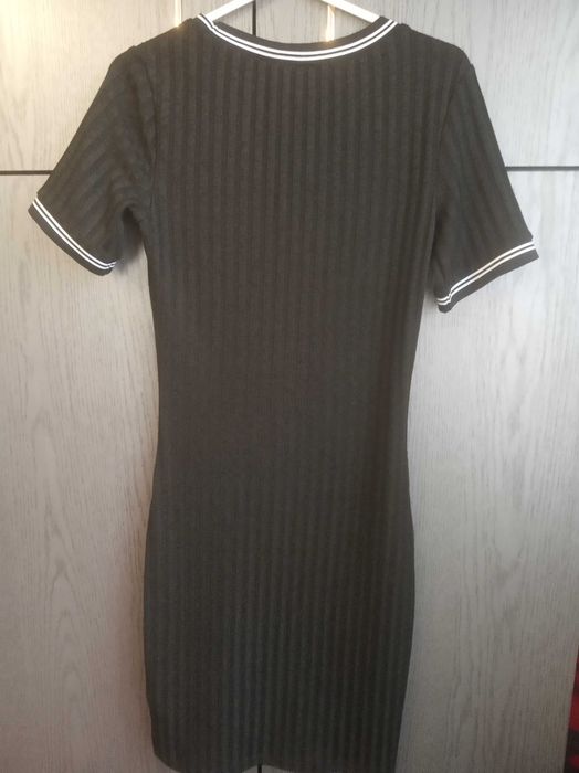 Sukienka czarna w prążki H&M  r.36