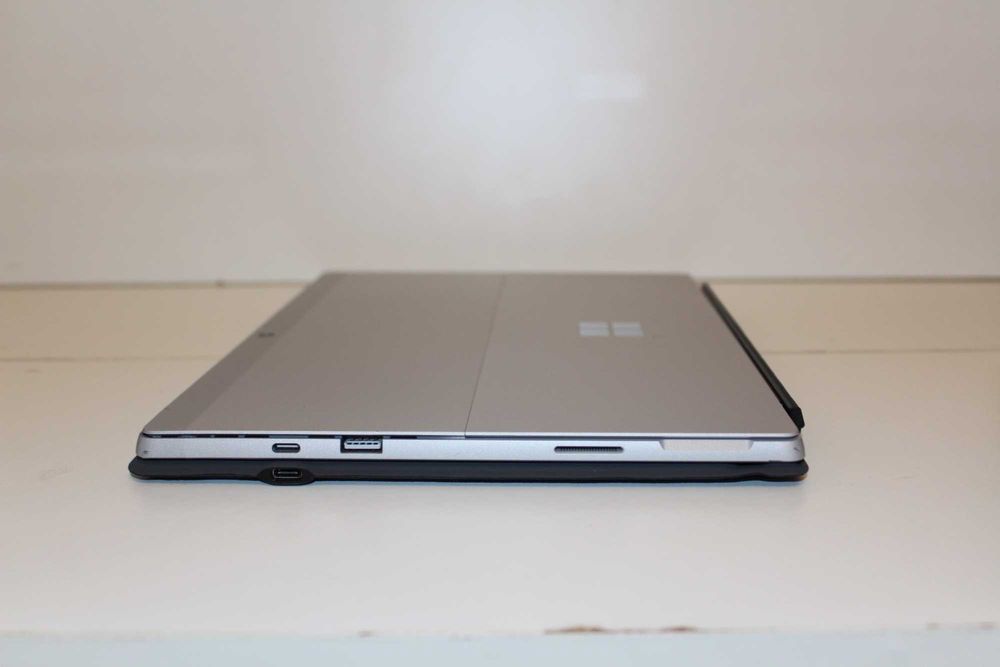Microsoft Surface Pro 7+ LTE Intel i5-1135G7 12.3" IPS 16/256GB