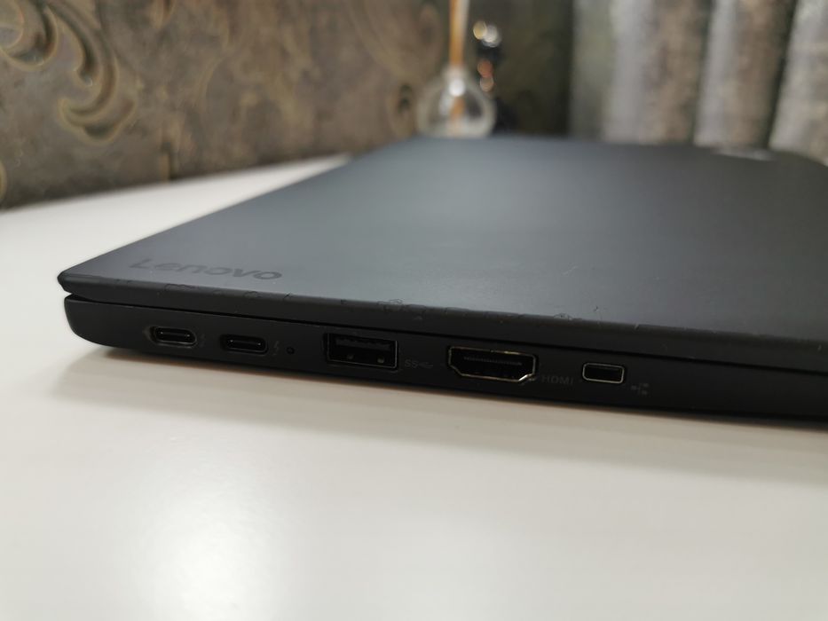 Ноутбук Lenovo Thinkpad X1 Carbon 5th gen i7-7600/16gb/1Tb/FHD IPS