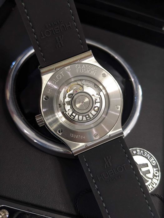 Убло Фюжн Clasik Gray Titanium 45mm Cal.1112 (2 моделі) в наявності