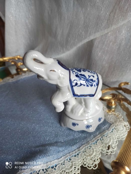 Słoń porcelanowy