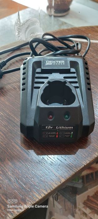 Carregador de baterias