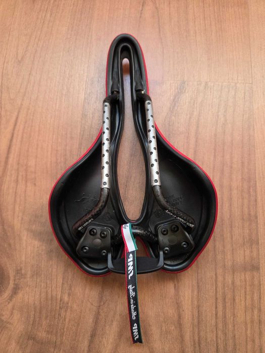 Selim Selle SMP VT30C Vermelho (Carbon Rail)