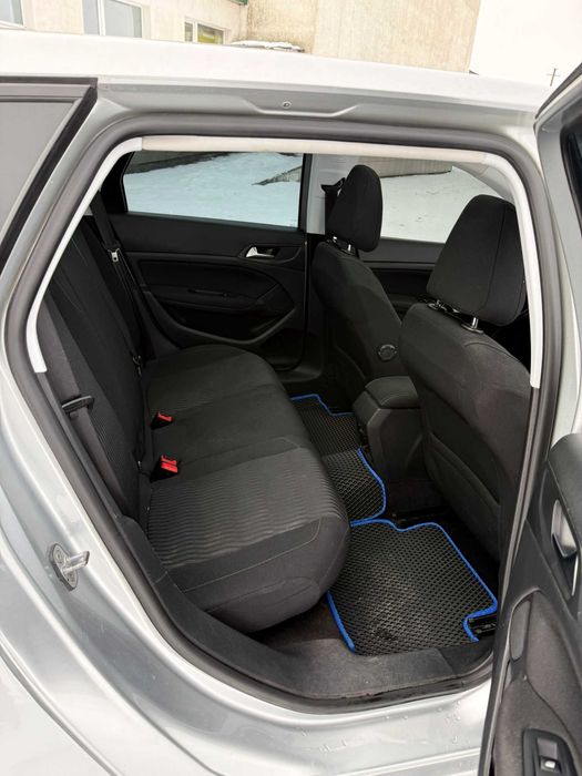 Peugeot Пежо 308 SW 2016