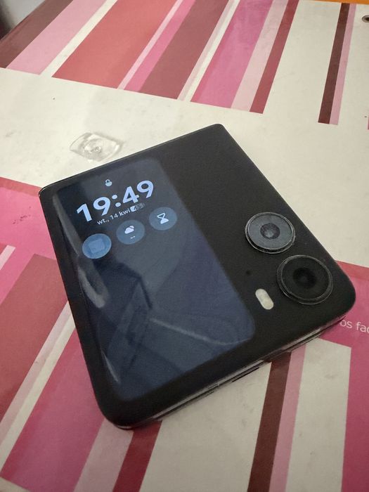 Oppo flip n2 stan bardzo dobry