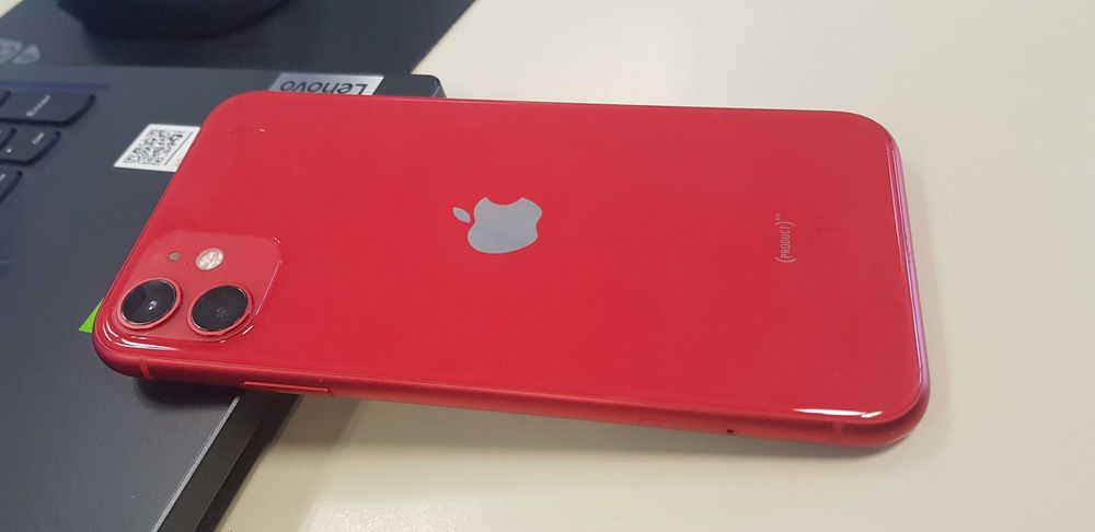 Iphone 11 64 GB vermelho