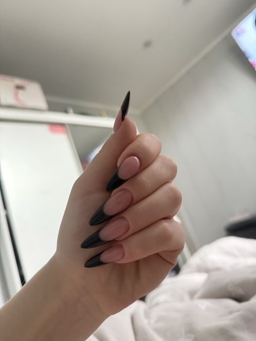 manicure hybrydowy oraz żelowy