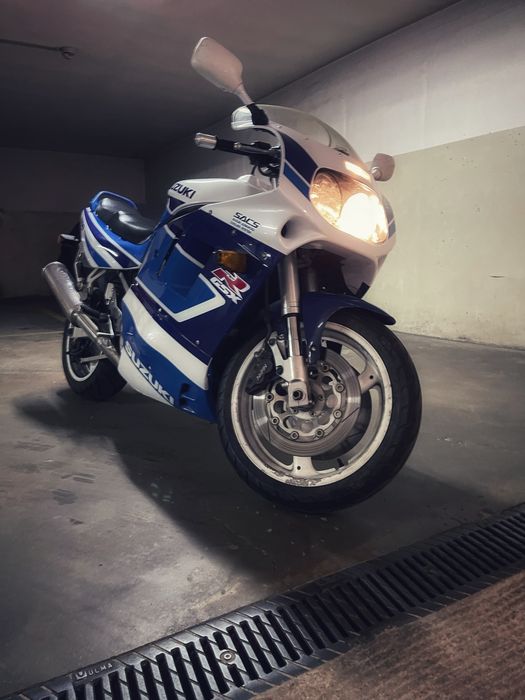 Suzuki GSXR 1100 de 92