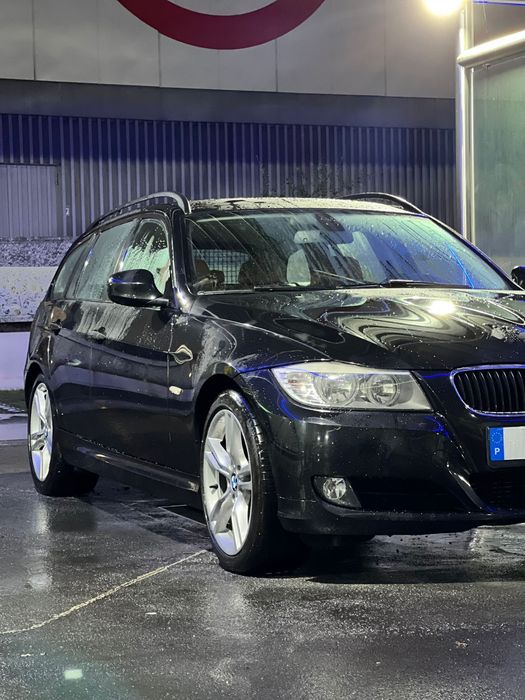 BMW 318d Touring 2010