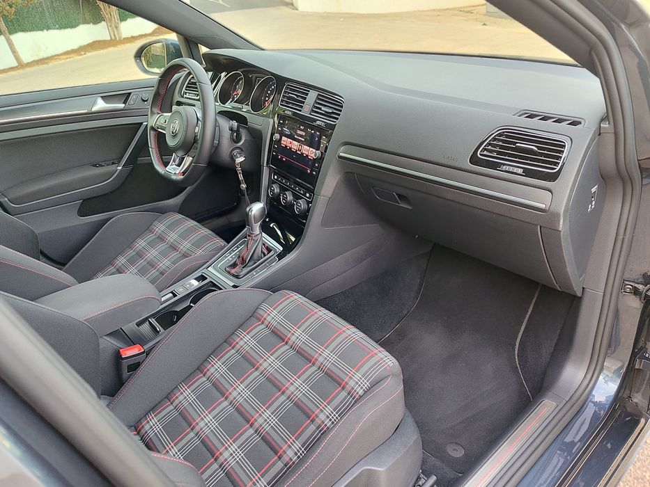 VW Golf GTI 7.5 Performance DSG