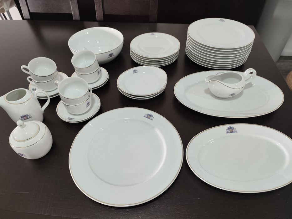 Davenport Collection Dinnerware Set496764808636682240