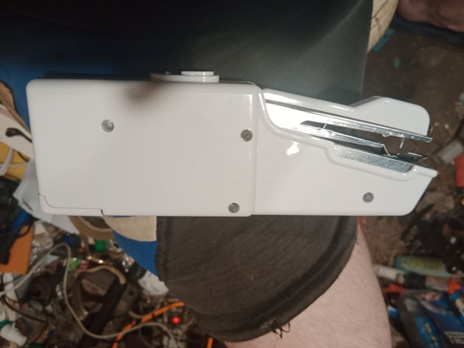 Ручная швейная машинка MHZ Handy Stitch White CS-101B