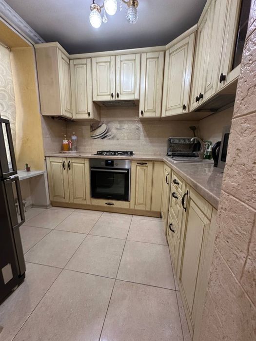 Продаж 2 кімнатної квартири на вул. Лисенка (ближній центр)