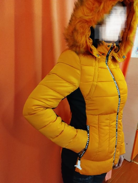 Курточка зимняя женская