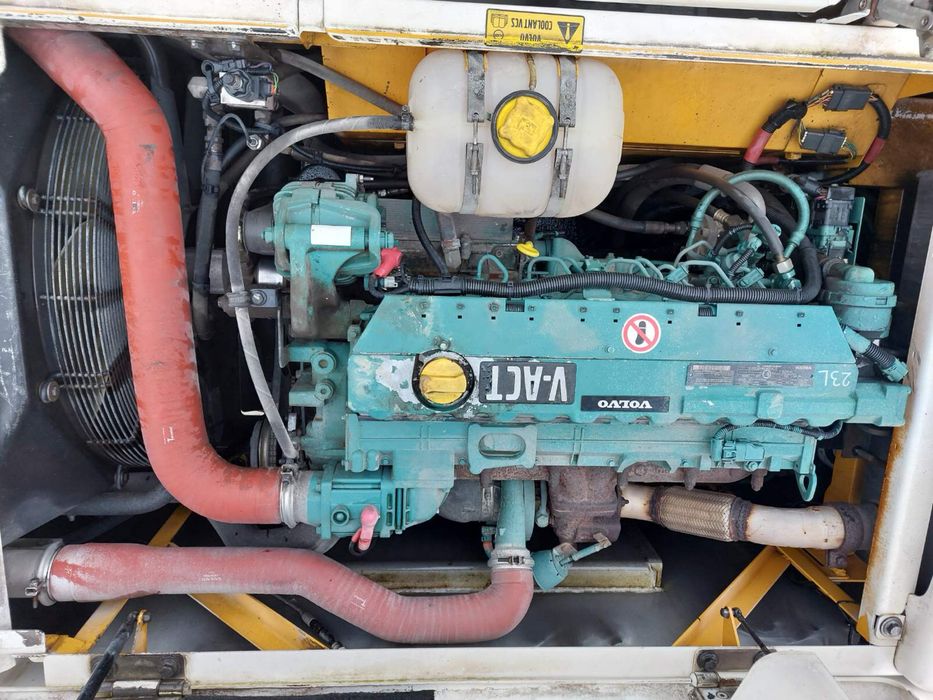 Продам колесный экскаватор Volvo Ew 160 c , 2011 г , 3 ковша