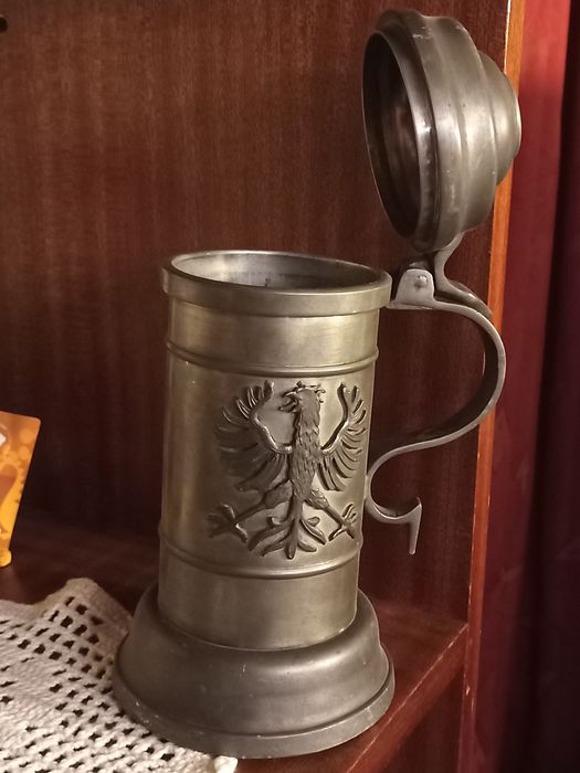 Caneca Alemã antiga para cerveja em estanho