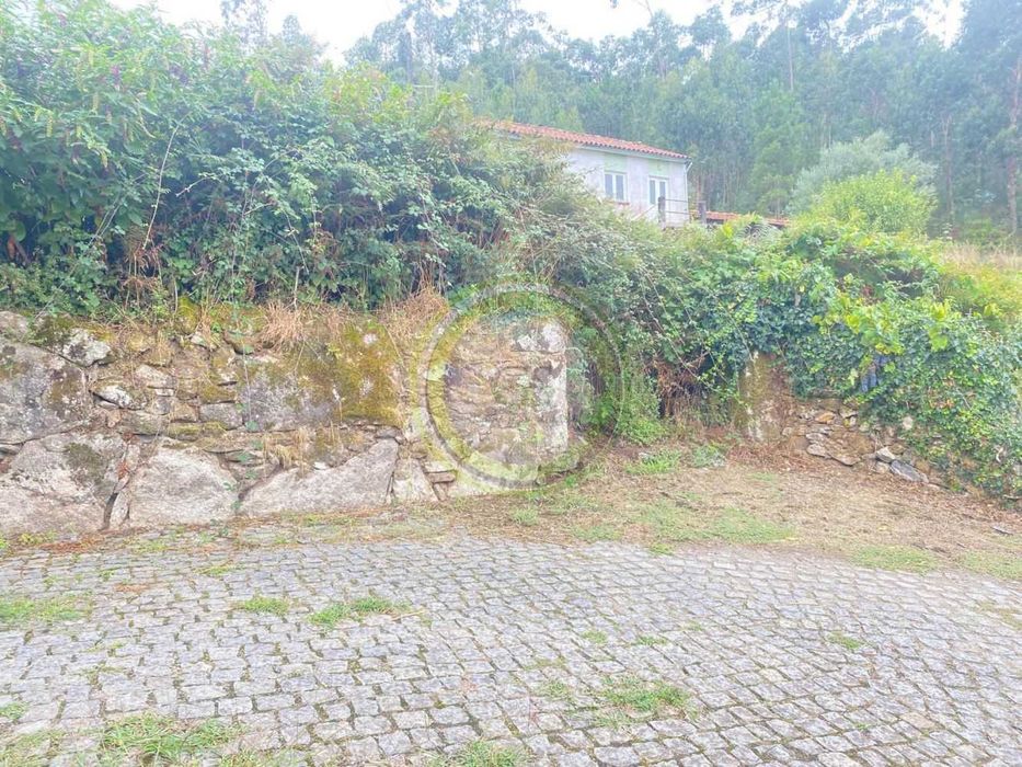 Moradia para Restauro, em Tregosa, Barcelos