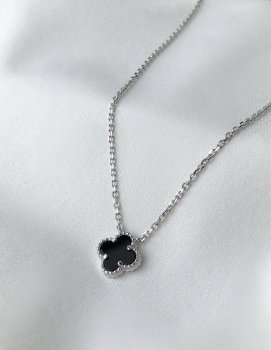 Срібне кольє Чотирилисник з оніксом