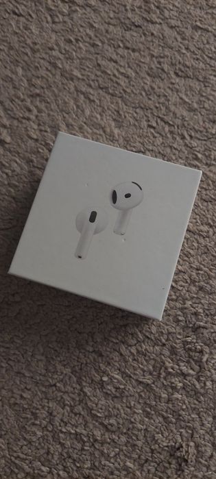 Apple Air Pods 4