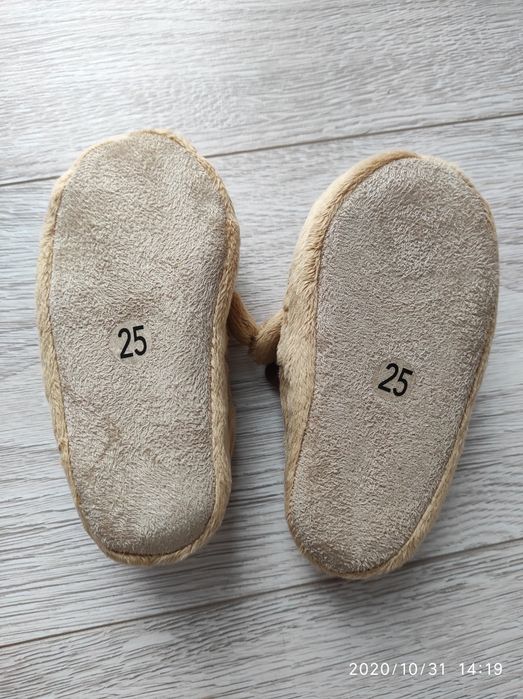 Kapcie renifery rozm. 25