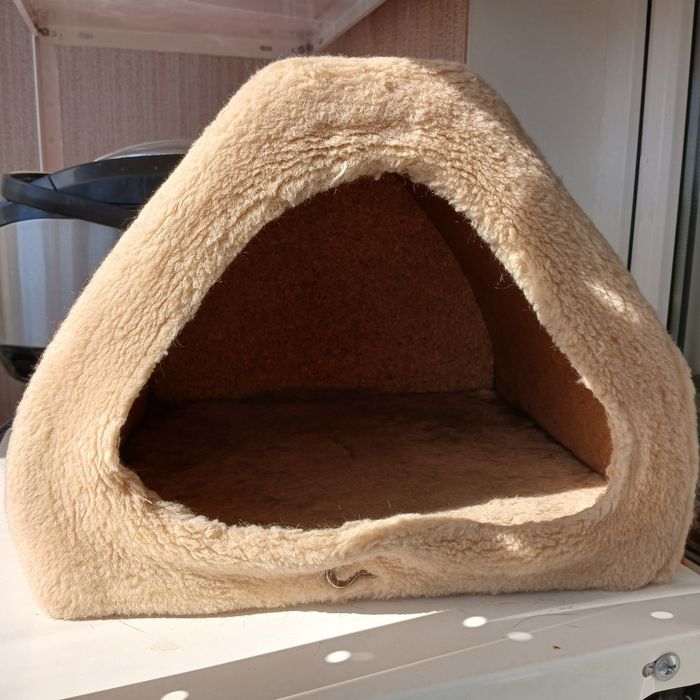 Котячий будиночок для кошенятка